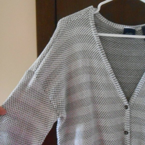 DAYTRIP BUTTON‎ FRONT TIE V-NECK SWEATER LARGE-EUC - Picture 3 of 7